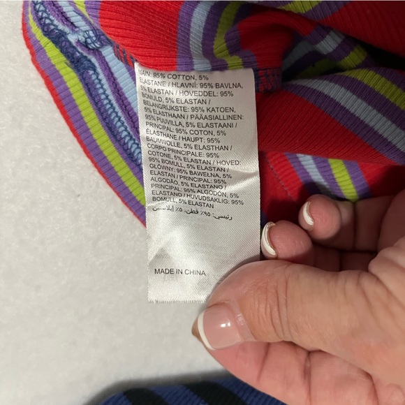 RAGGED JEANS FIGURE TOP - Picture 13 of 14